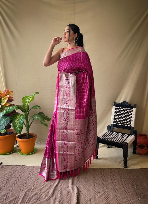 Khicha Checks Fancy Soft Lichi Silk Saree Collection