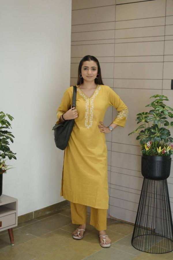 Tanyaa P 283 Cotton Fancy Neck Work Kurti With Bottom