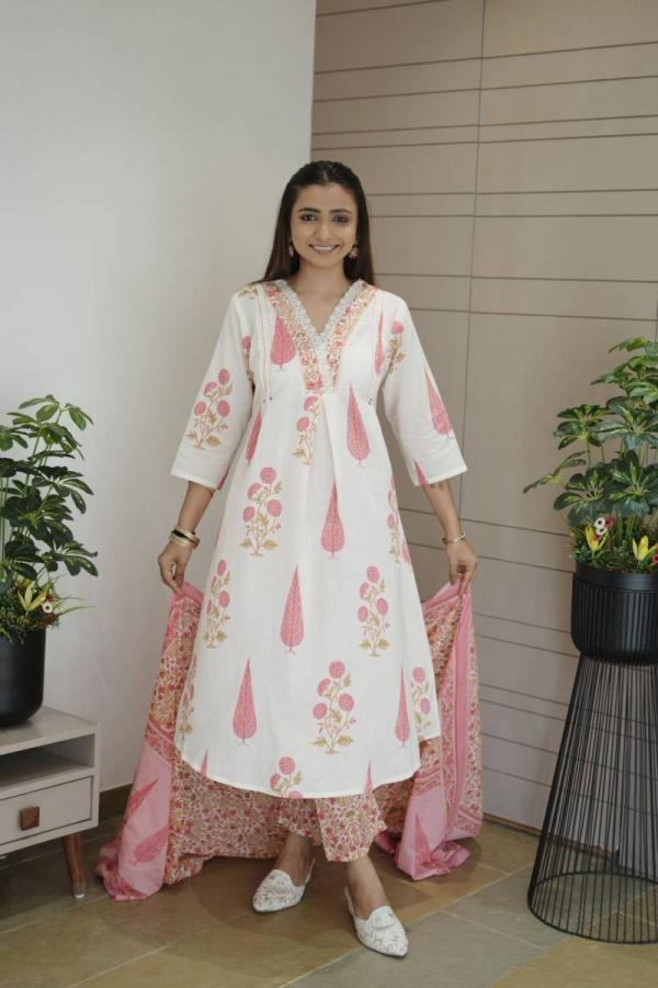 Tanyaa P 281 Cotton Printed Stylish Kurti Bottom With Dupatta