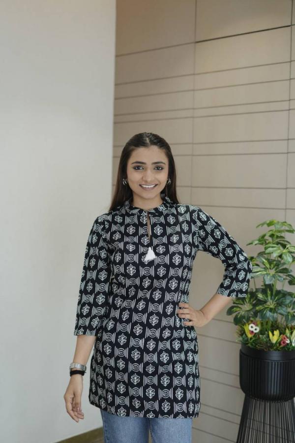 Tanyaa P 279 Fancy Cotton Casual Wear Ladies Tops Collection