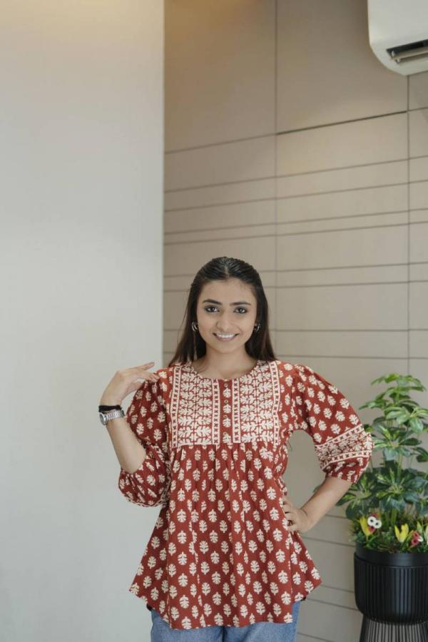 Tanyaa P 276 Beautiful Cotton Printed Ladies Top Collection