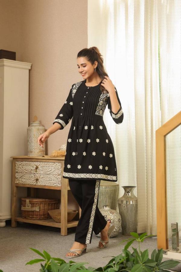 Tanyaa P 381 Cotton Lakhnavi Stylist Co Ord Set