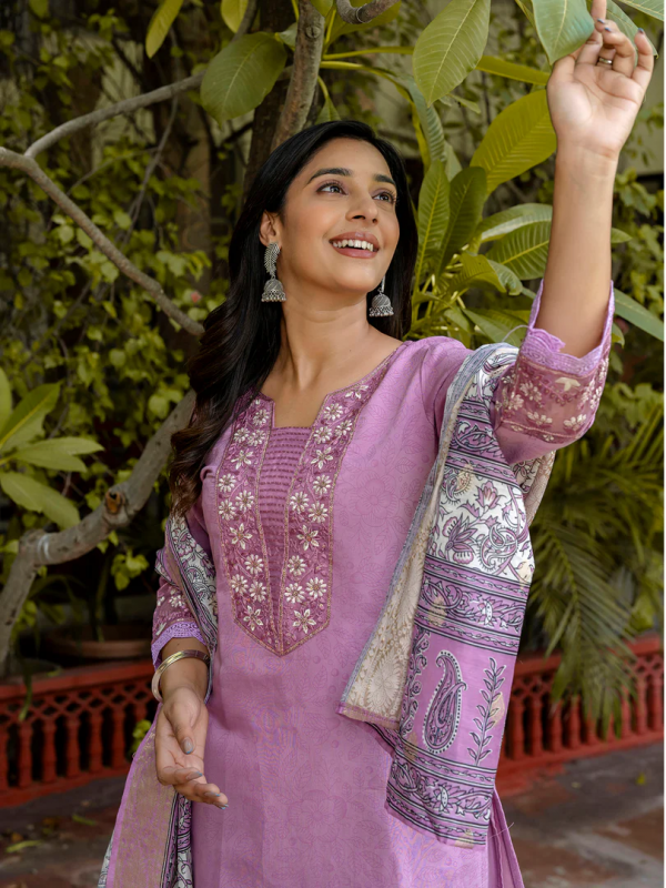 VP 9616 Women Silk Blend Kurta Pant Dupatta Set