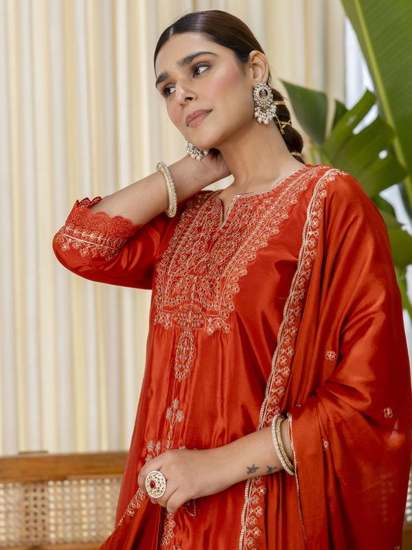 VP 9815 R Sindoori Noor Embroidered Kurta Set