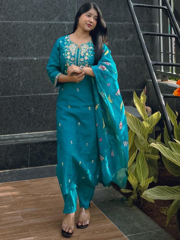 VP 9740 R Viscose Rayon Kurta with Trousers & Dupatta Suits