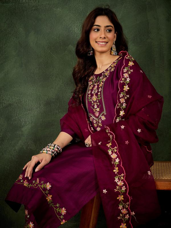 VP 9736 P Purple Women Floral Embroidered Regular Kurta with Trousers & With Dupatta