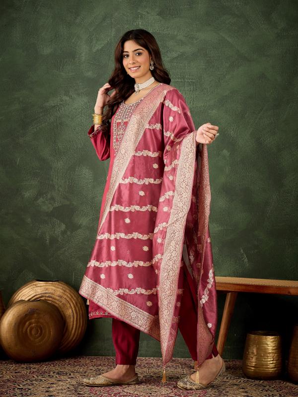 VP 9732 G Women Ethnic Motifs Embroidered Kurta with Trousers & Dupatta