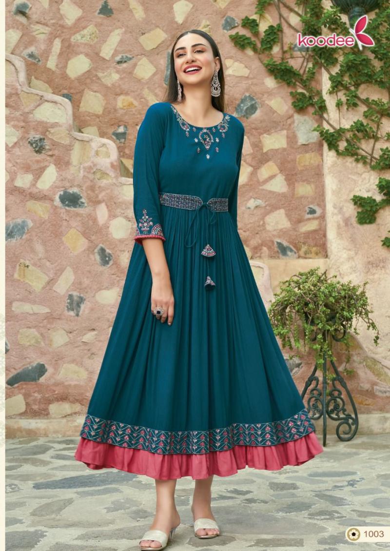 https://youtu.be/c833-C0wcJM | Long gown design, Long dress fashion,  Stylish dresses for girls